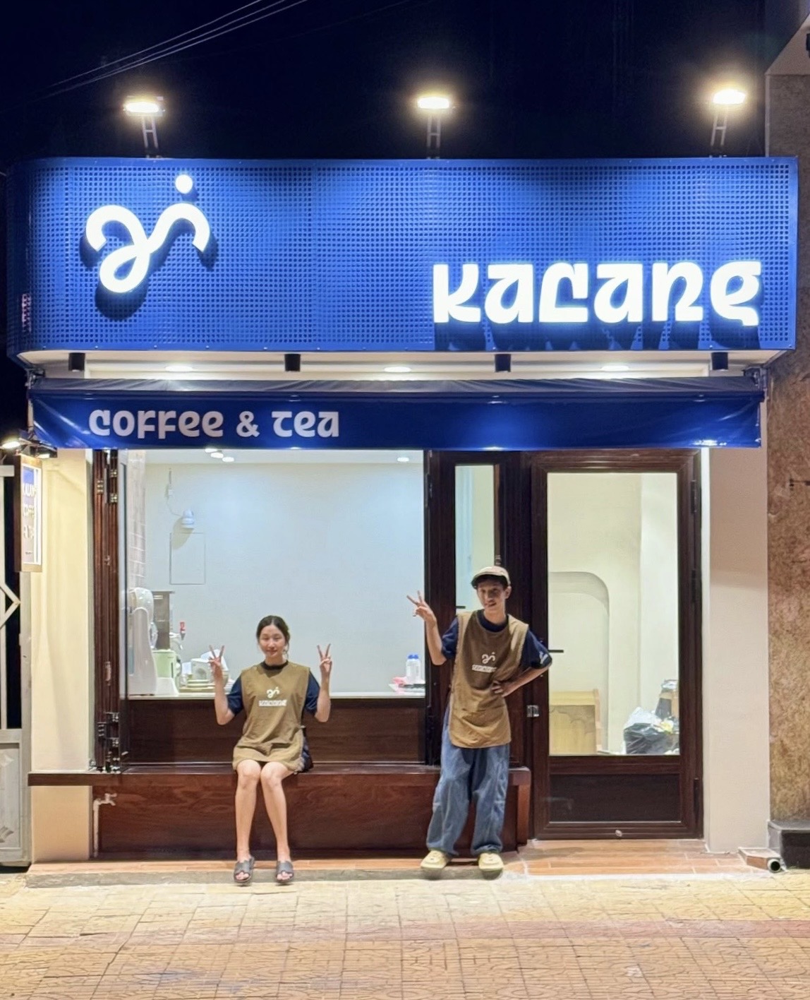 Kalang Coffee & Tea storefront at night